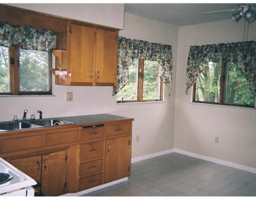 153 Concord Circle Road Beaver Falls, PA 15010 - Photo 6 of 6 Kitchen.