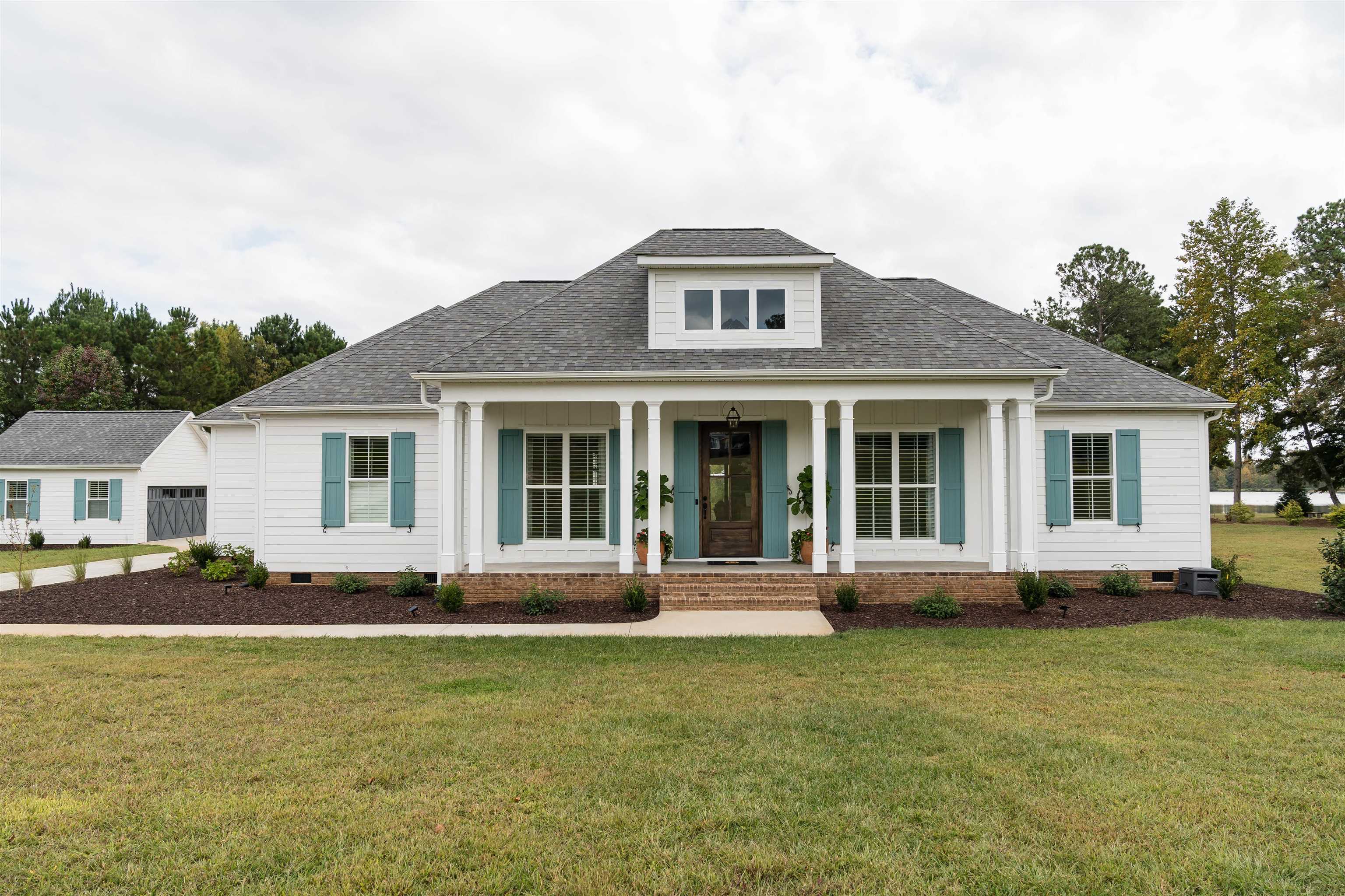 842 Love Springs Road Cowpens, SC 29330 - Photo 1 of 33