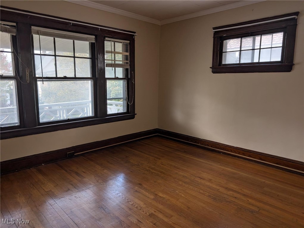 2549 Kendall Road Cleveland, OH 44120 - Photo 16 of 26 2nd Floor Living Room