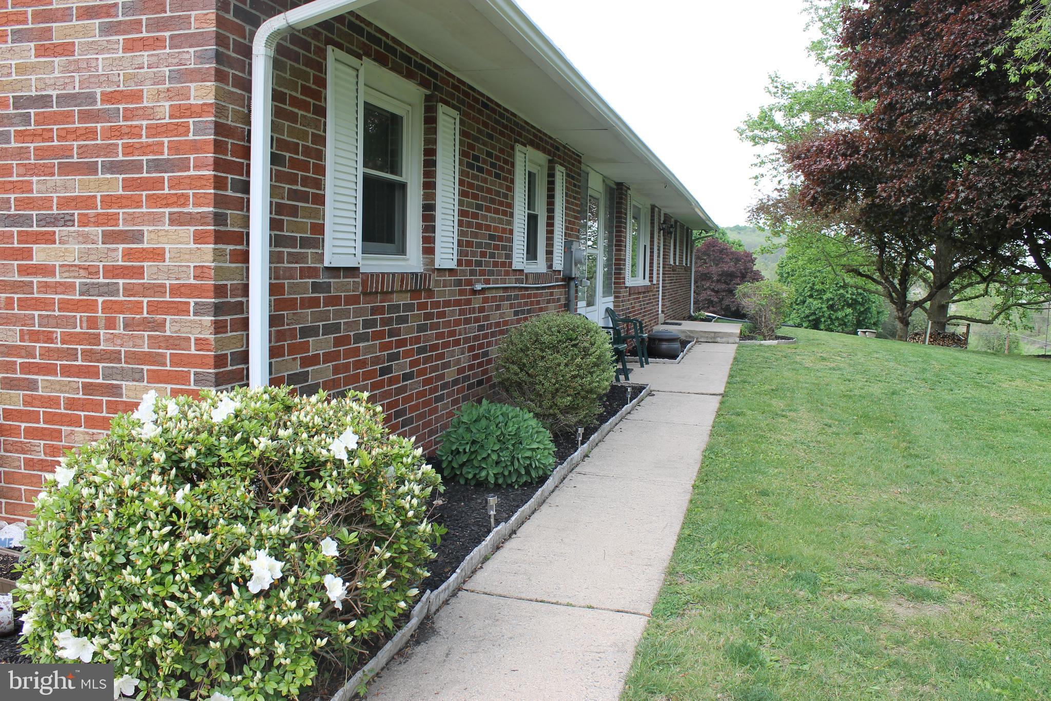 446 North Heidelberg Road Robesonia, PA 19551 - Photo 4 of 23 Gallery Image 4