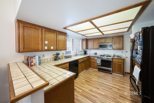 424 Mt Rainier Place Ridgecrest, CA 93555 - Photo 3 of 31 Gallery Image 3