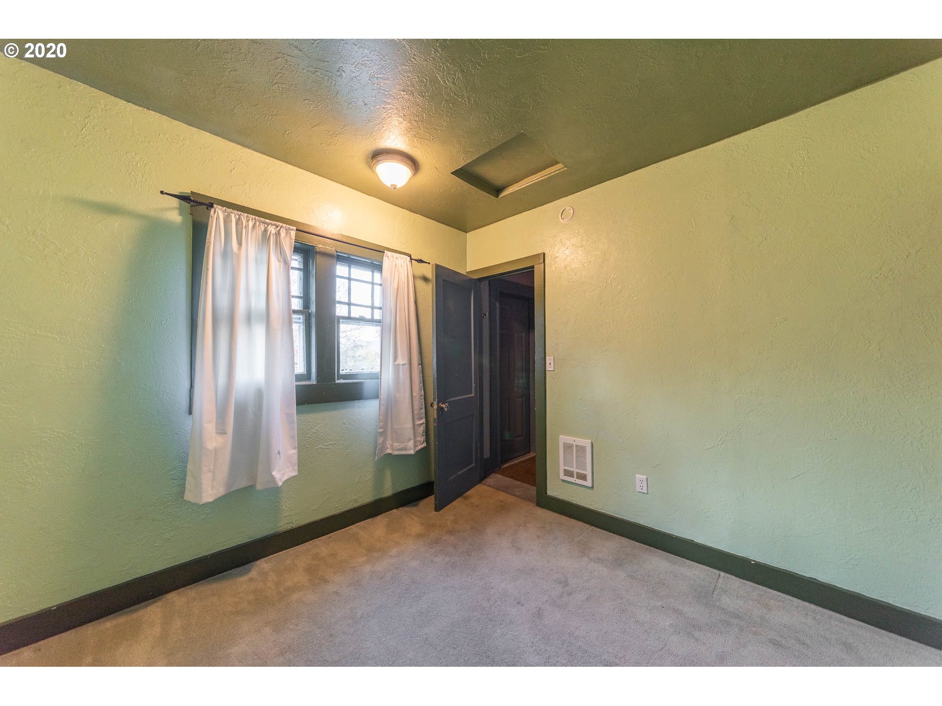 936 Chambers Street Eugene, OR 97402 - Photo 14 of 21