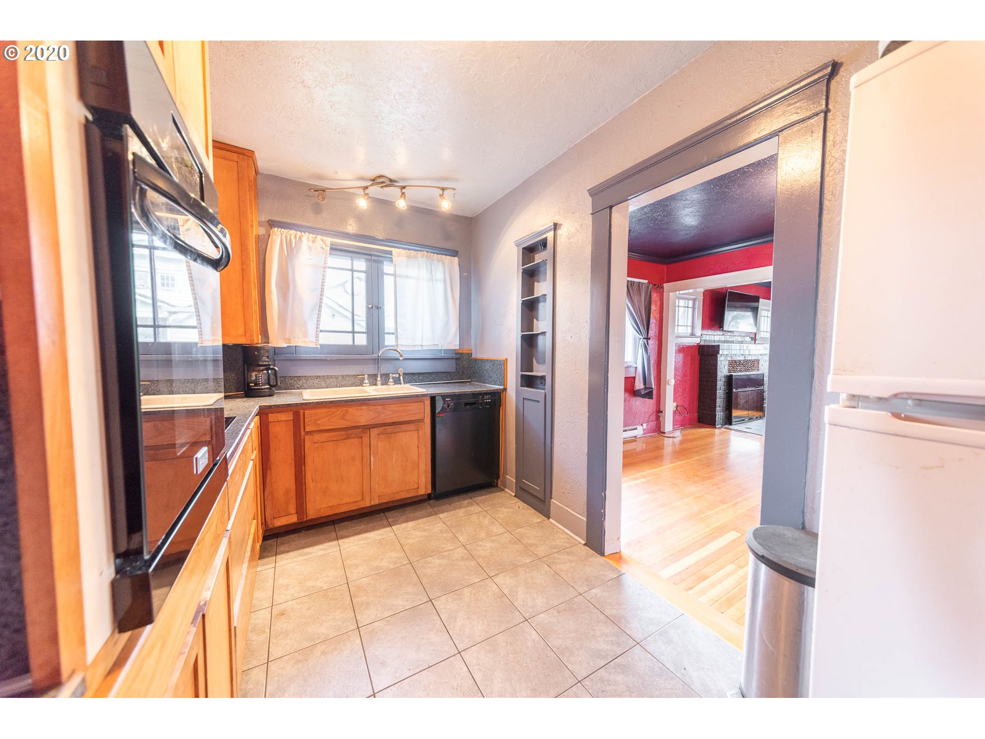 936 Chambers Street Eugene, OR 97402 - Photo 5 of 21