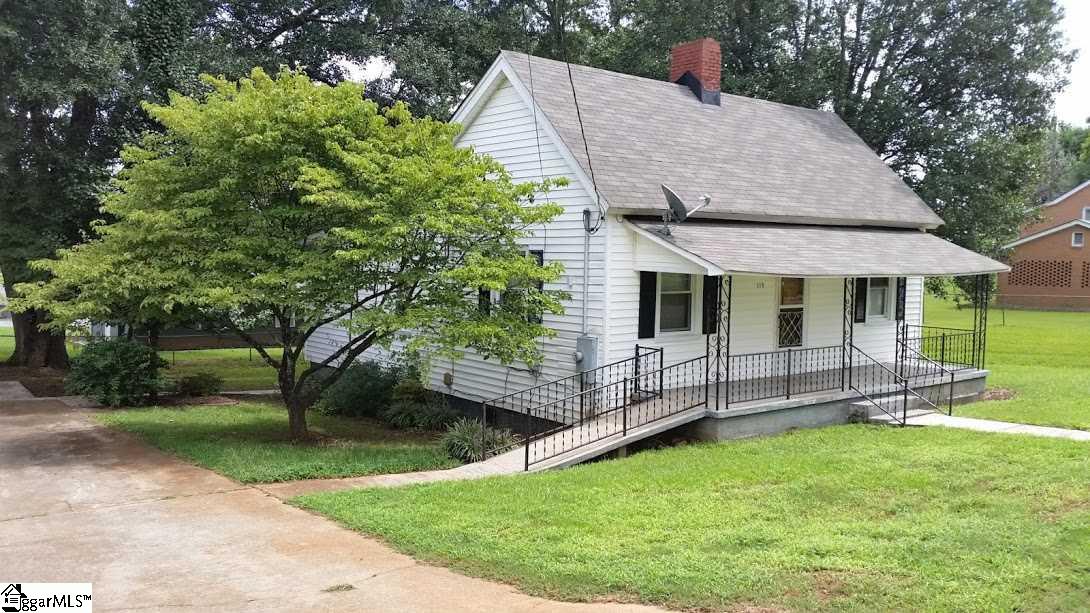 113 Hampton Street Pelzer, SC 29669 - Photo 3 of 21
