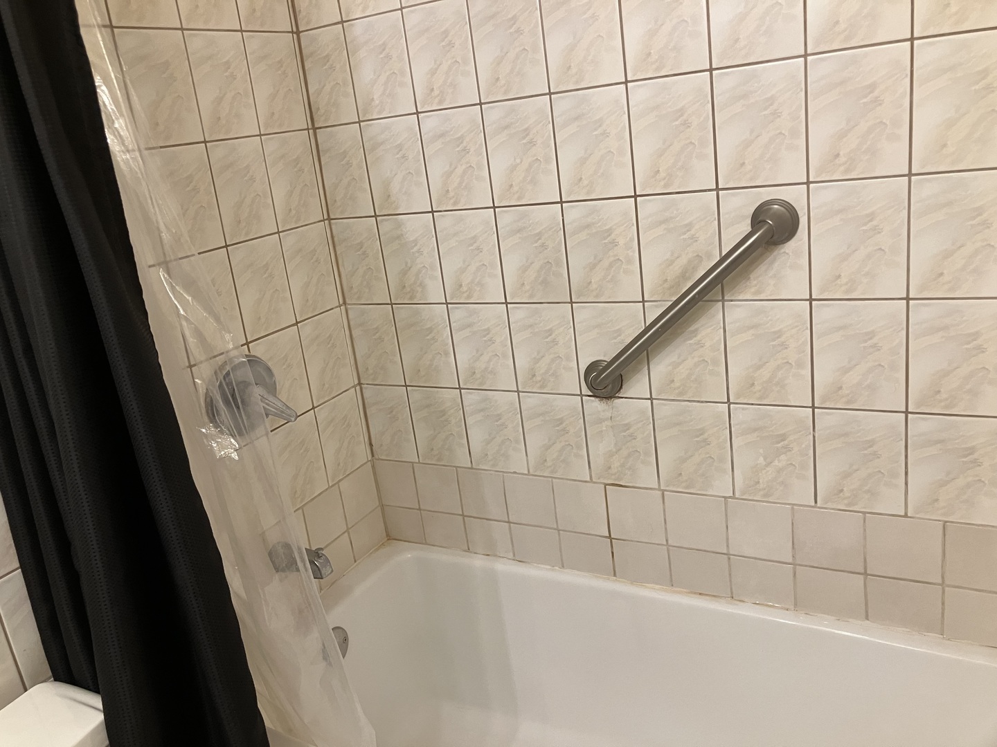 5455 North Sheridan Road, Unit 3506 Chicago, IL 60640 - Photo 10 of 33 Gallery Image 10