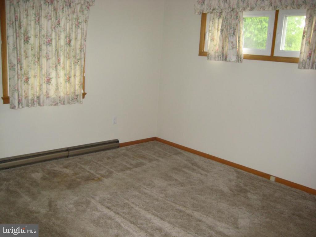 108 Schoeneck Road Ephrata, PA 17522 - Photo 11 of 25 Gallery Image 11
