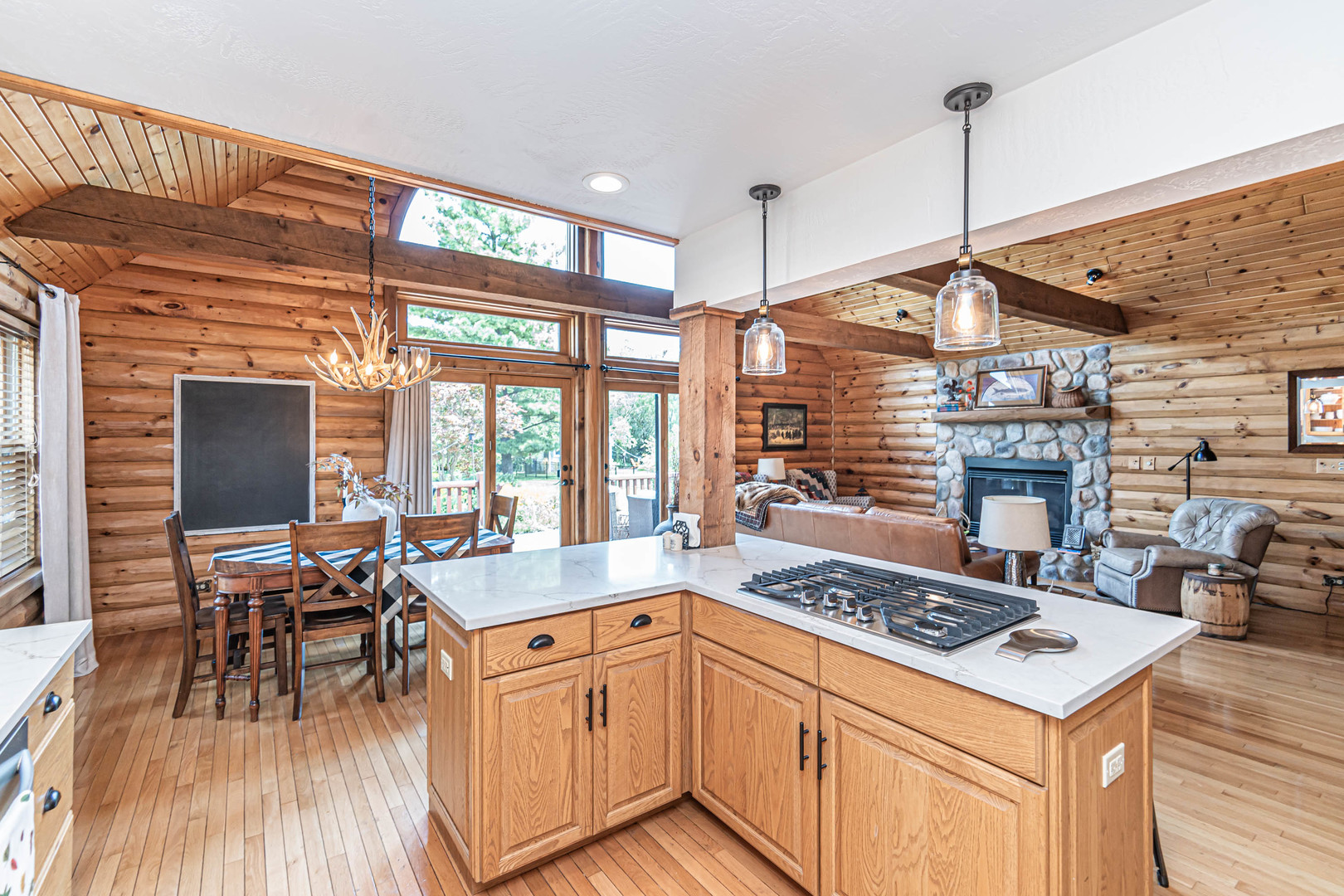 4535 Cumnor Road Downers Grove, IL 60515 - Photo 4 of 34 Gallery Image 4