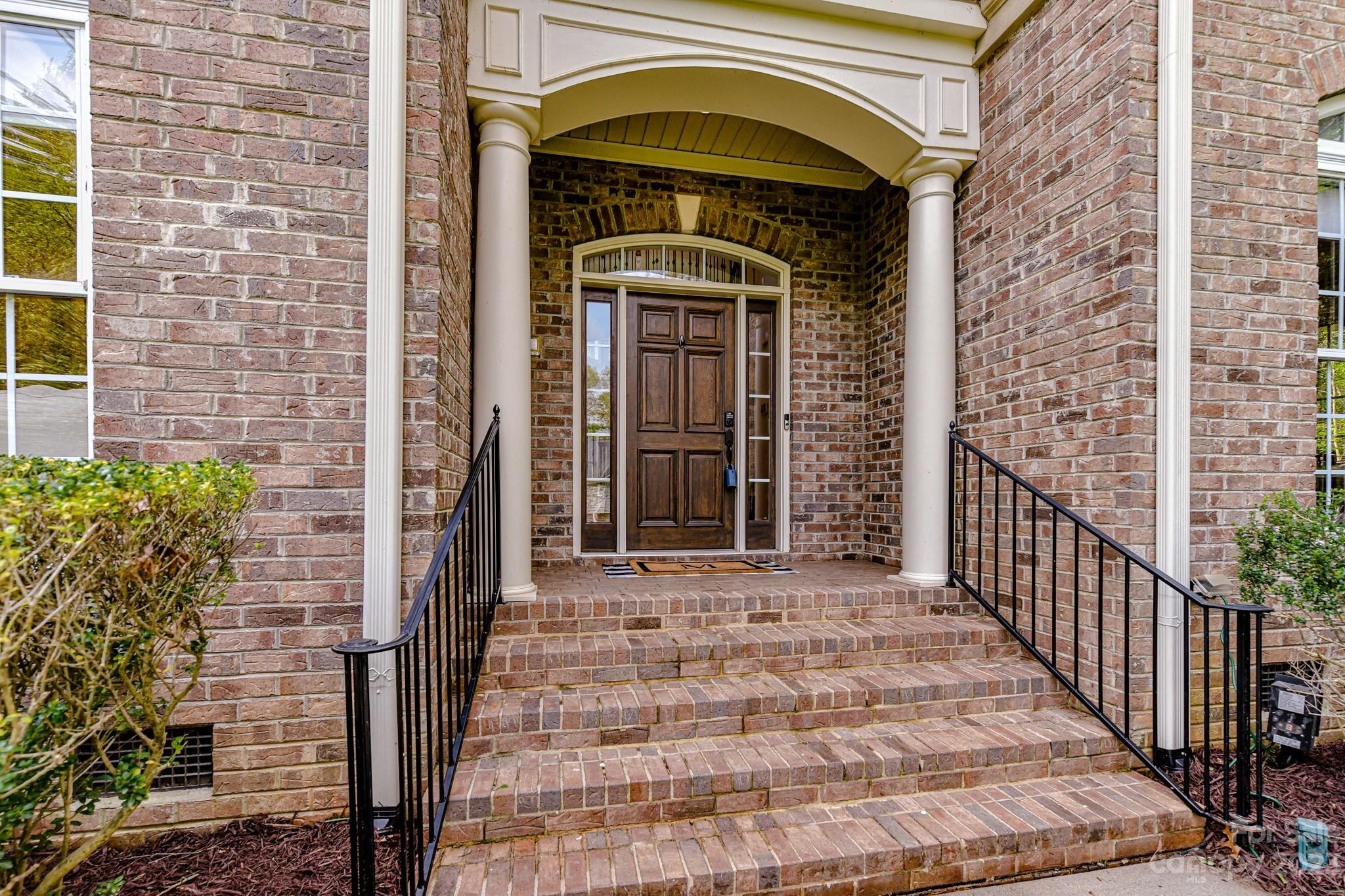 6865 Montgomery Road Lake Wylie, SC 29710 - Photo 4 of 48 Gallery Image 4