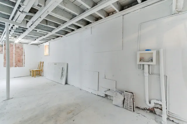 a view of a storage & utility room