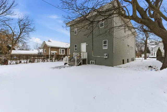 $279,900 | 136 South Butrick Street, Waukegan, IL 60085