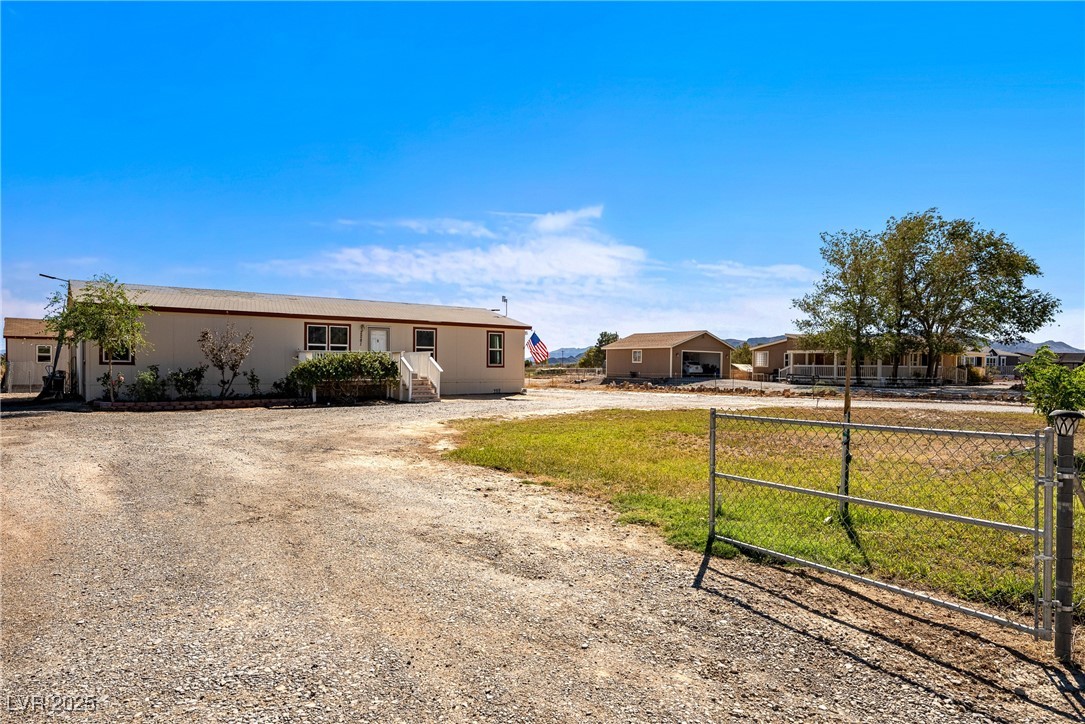 2281 Ambler Way Pahrump, NV 89060 - Photo 2 of 31