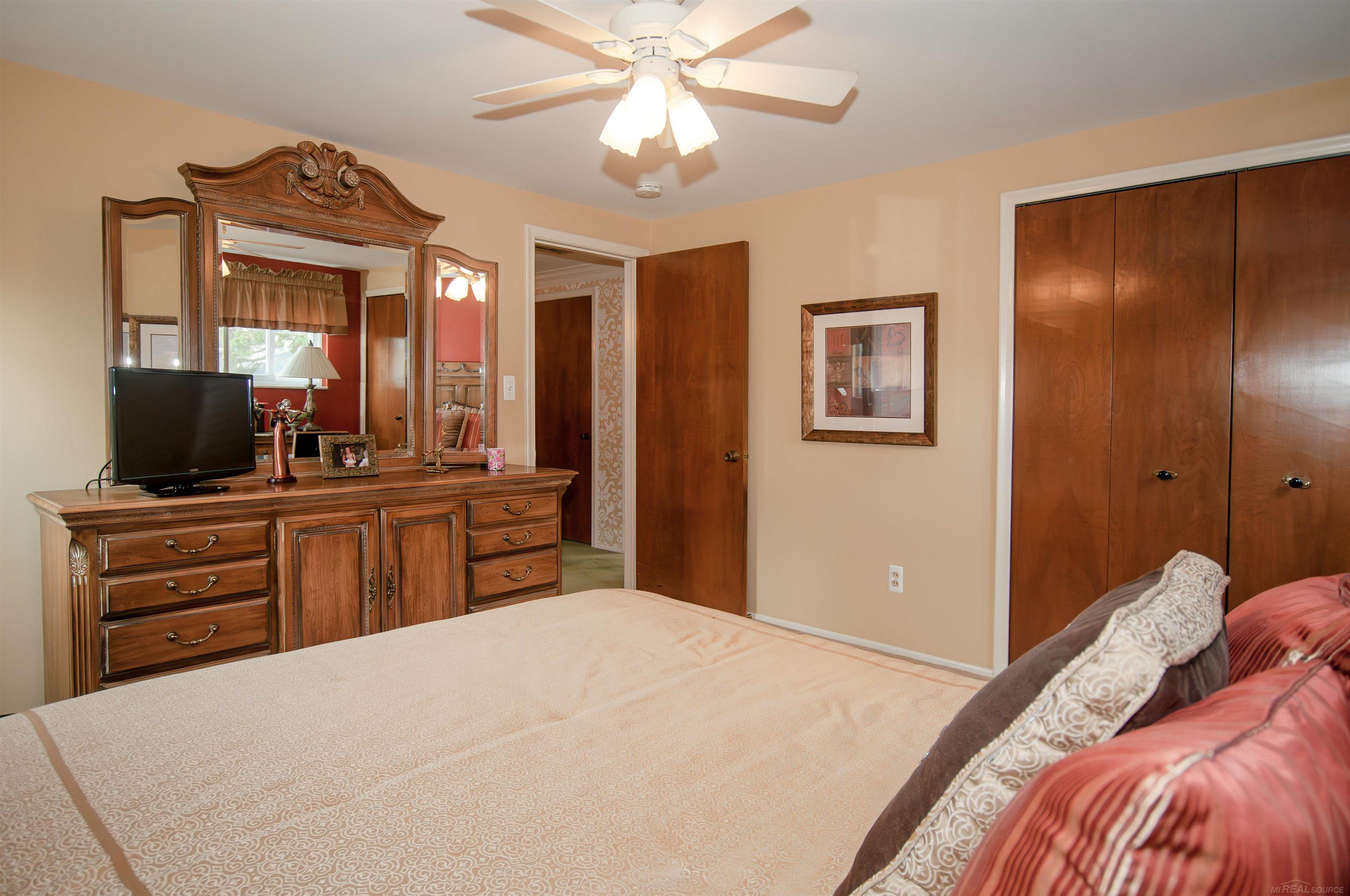 1010 Canterbury Road Grosse Pointe Woods, MI 48236 - Photo 51 of 65