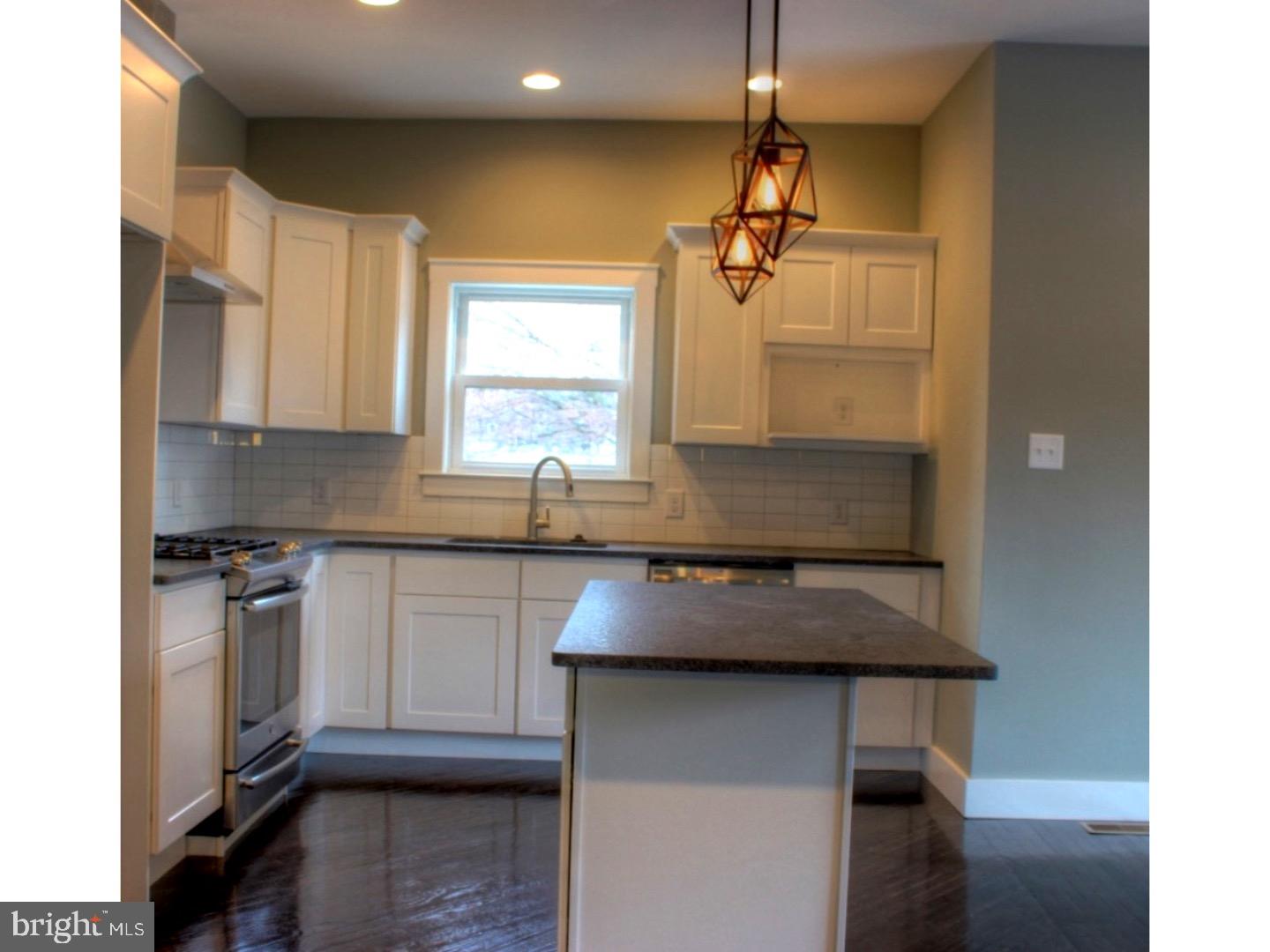 7242 Hill Road Philadelphia, PA 19128 - Photo 6 of 23 Gallery Image 6