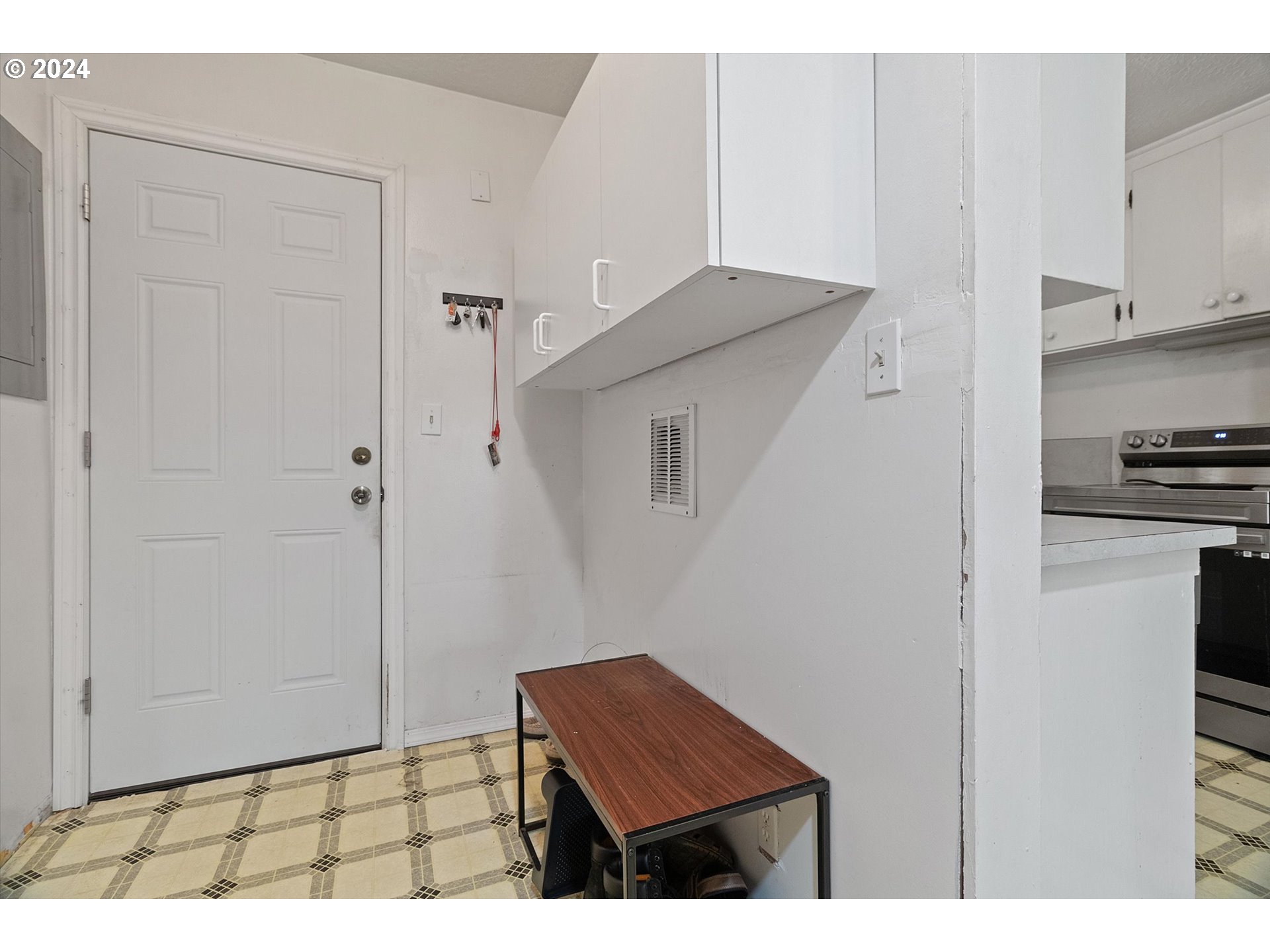 700 Southwest 14th Avenue Albany, OR 97321 - Photo 11 of 27 Gallery Image 11