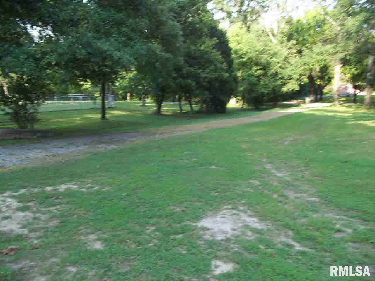 1621 Russell Road West Frankfort, IL 62896 - Photo 20 of 50 Gallery Image 20