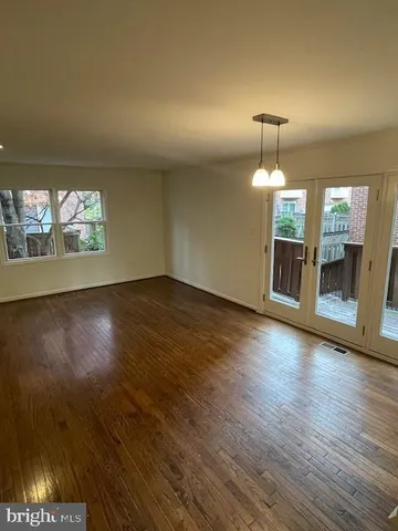 $4,200 | 1119 North Stuart Street North, Arlington, VA 22201