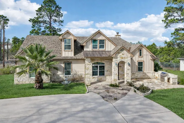 152 Lakeside Drive, Bastrop, TX 78602