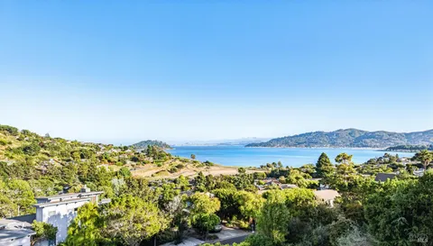 $6,277,000 | 9 Burrell Court, Tiburon, CA 94920