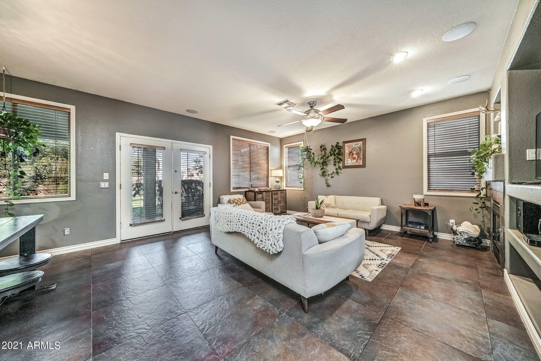 4161 South Splendor Place Gilbert, AZ 85297 - Photo 13 of 56 113-GreatRoom_1