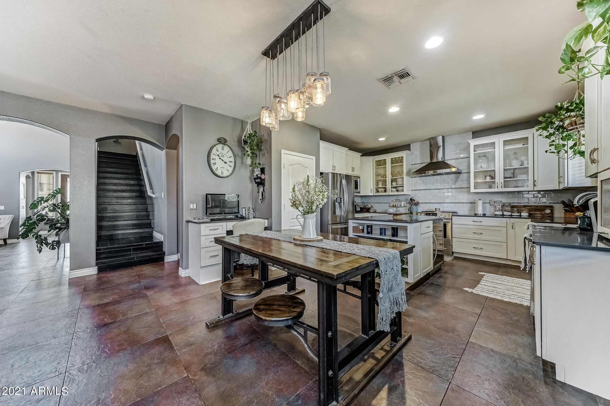 4161 South Splendor Place Gilbert, AZ 85297 - Photo 18 of 56 118-Kitchen_Overview_2