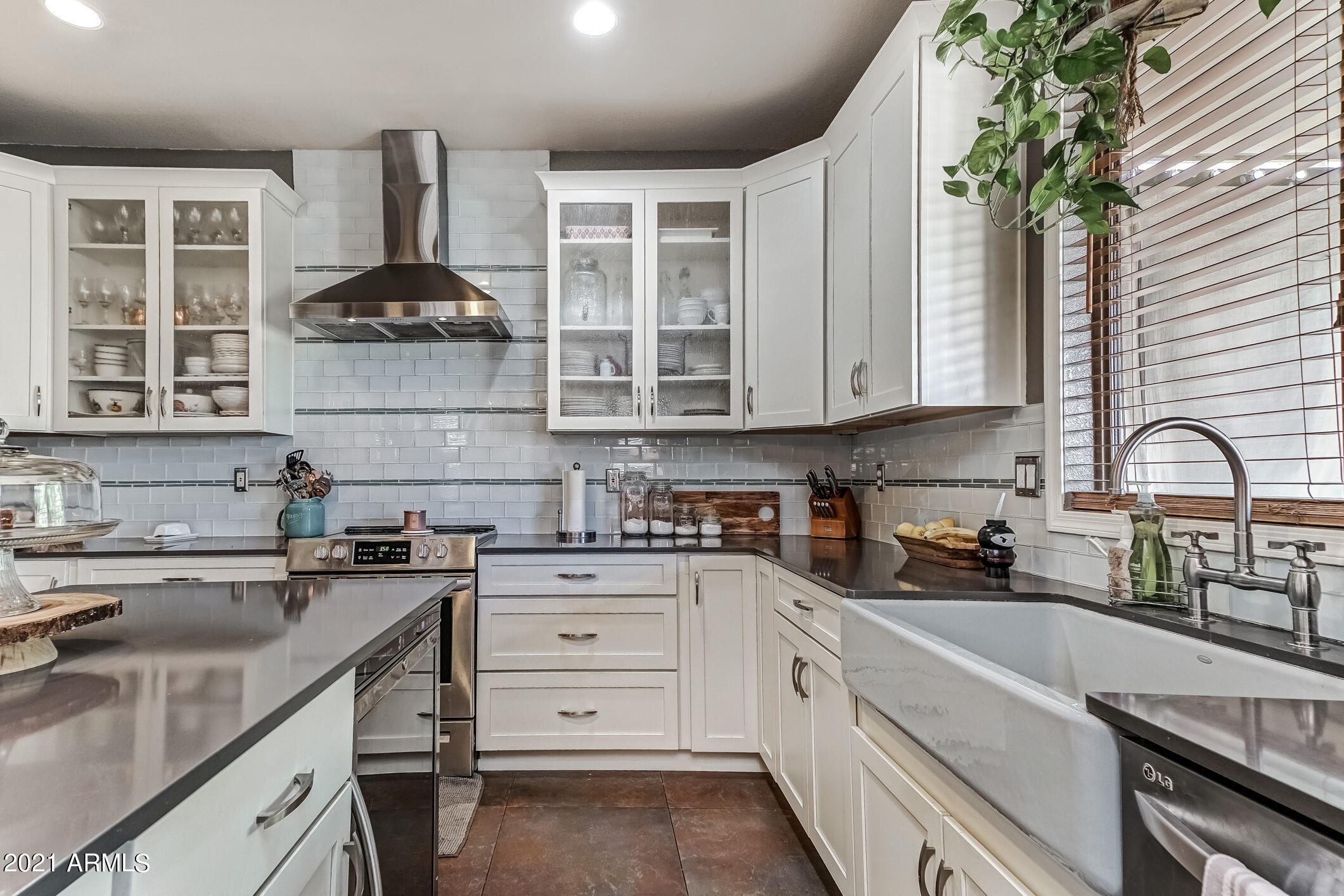 4161 South Splendor Place Gilbert, AZ 85297 - Photo 21 of 56 121-Kitchen_3