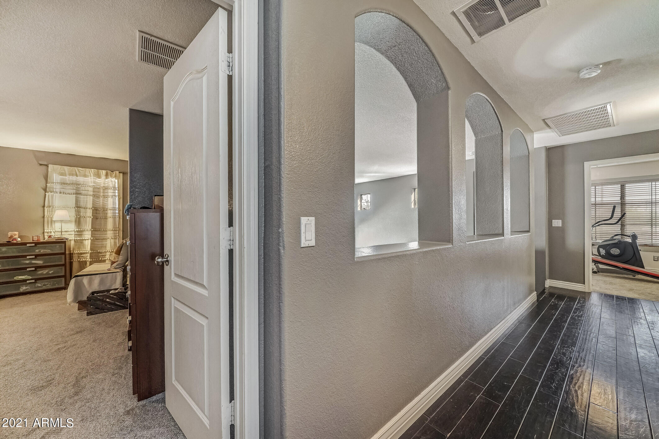 4161 South Splendor Place Gilbert, AZ 85297 - Photo 34 of 56 134-MasterBedroom_Entry