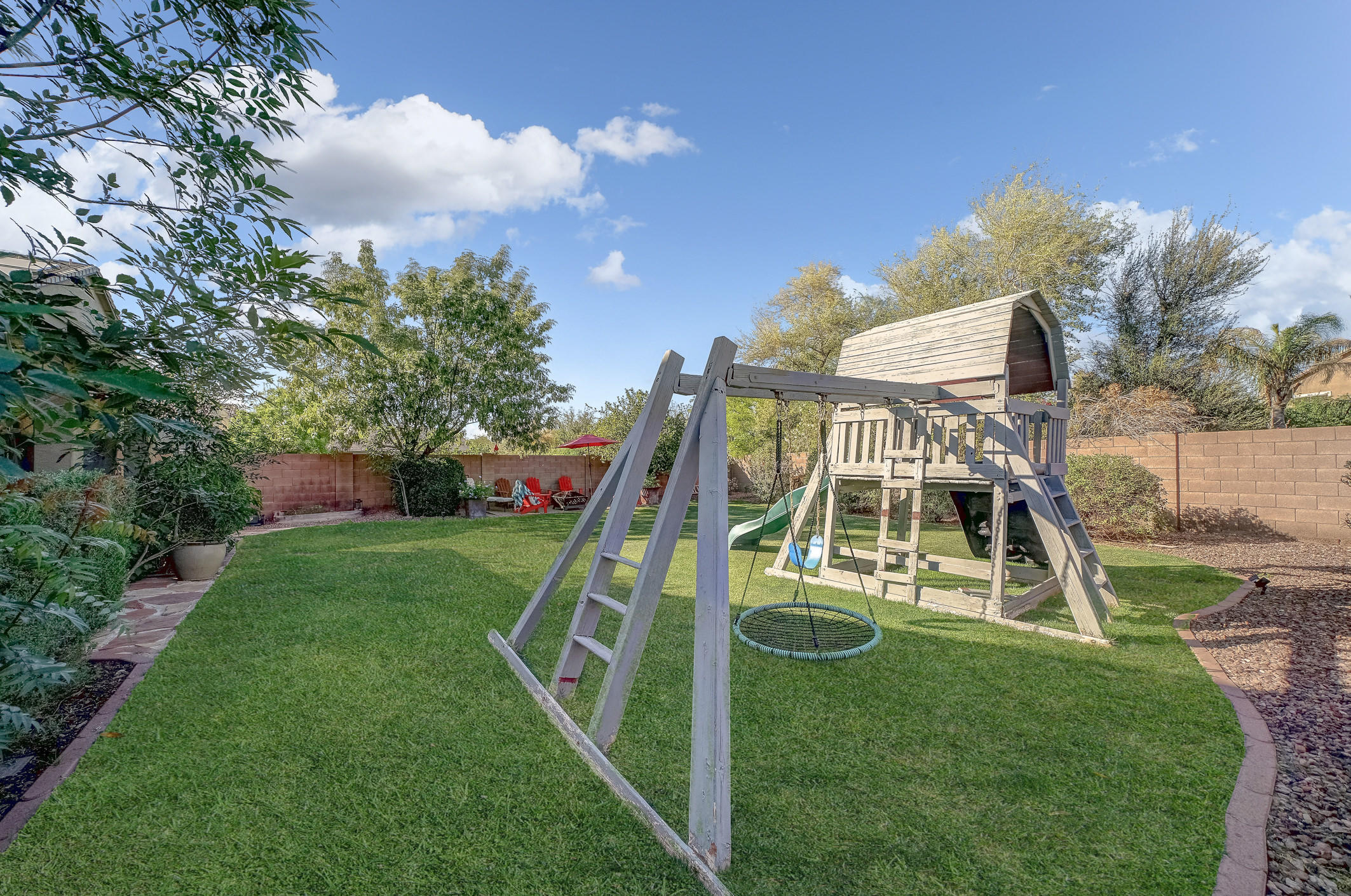 4161 South Splendor Place Gilbert, AZ 85297 - Photo 43 of 56 143-Backyard_Overview_Left