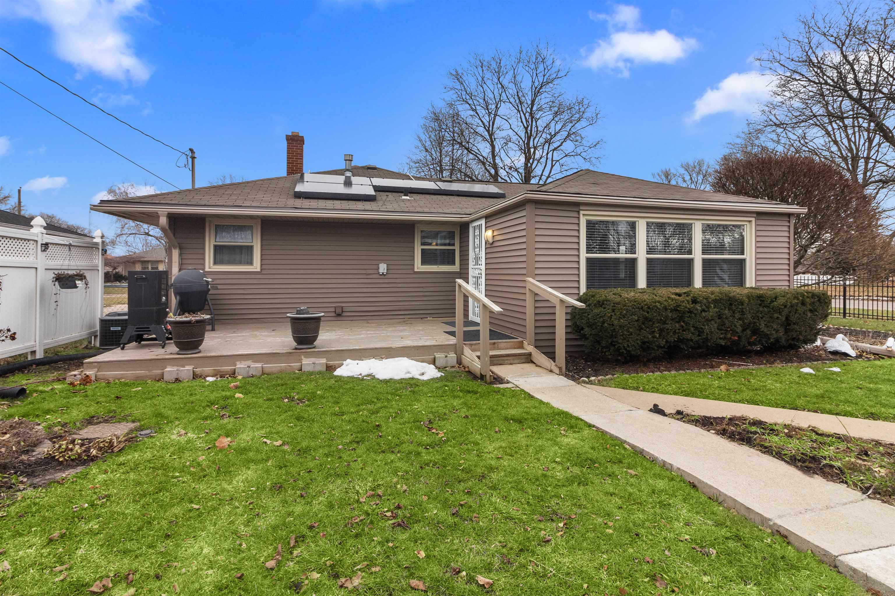 2521 Wisconsin Road Rockford, IL 61108 - Photo 31 of 35 Gallery Image 31