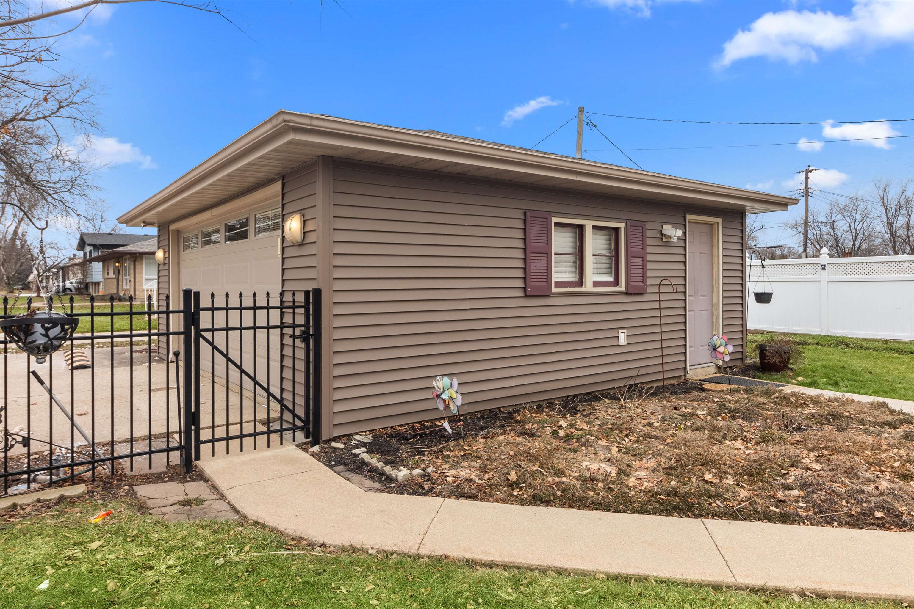 2521 Wisconsin Road Rockford, IL 61108 - Photo 33 of 35 Gallery Image 33