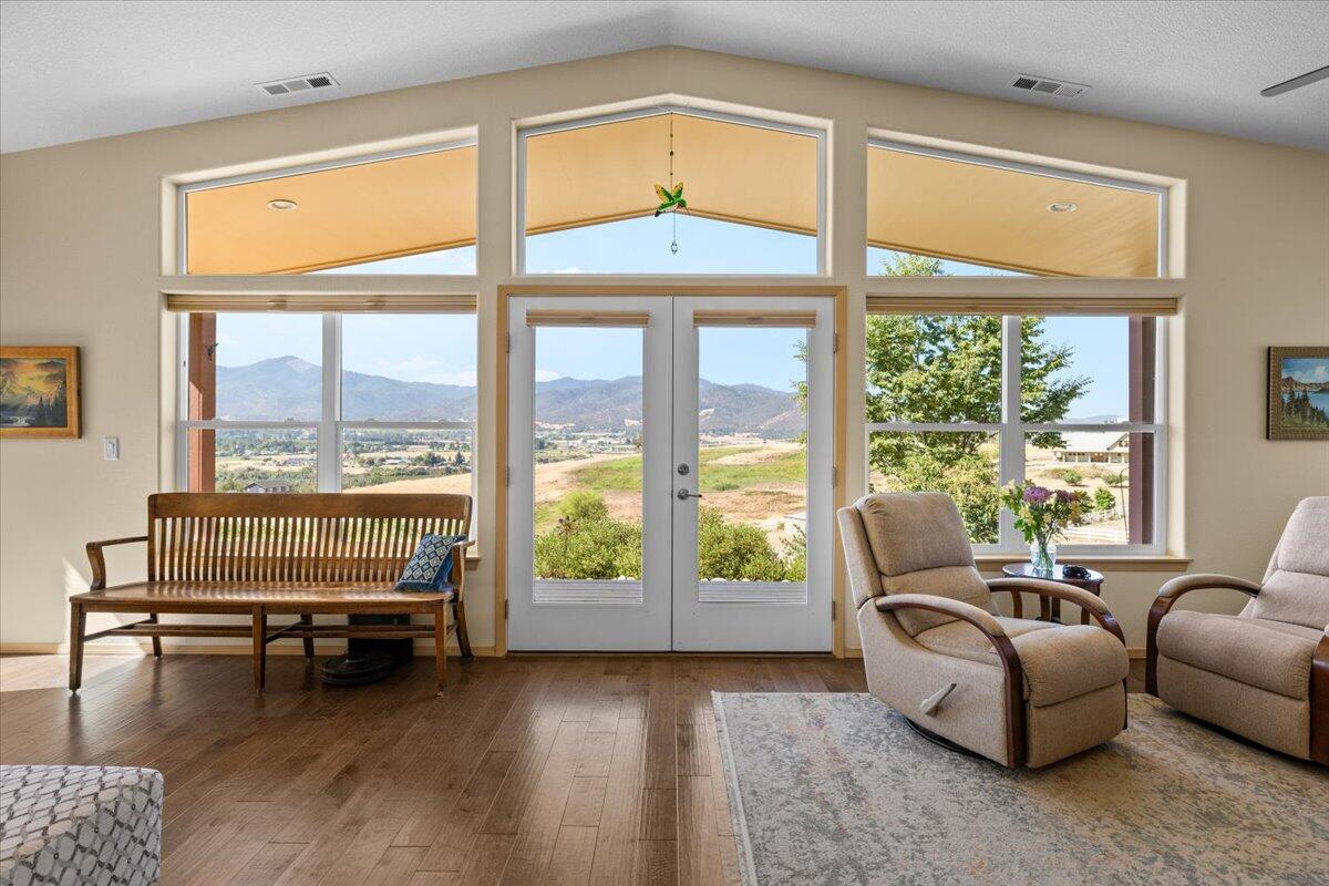 4856 Payne Road Medford, OR 97504 - Photo 21 of 49 Great room with French doors to covered porch
