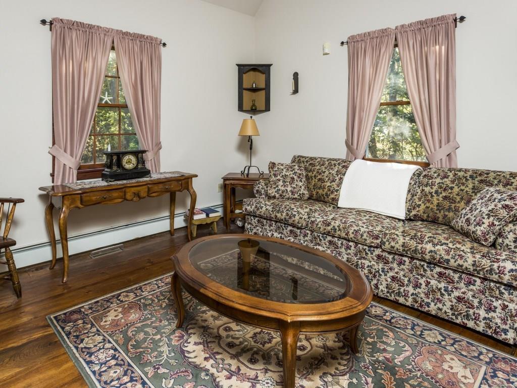 662 Back River Road Boothbay, ME 04537 - Photo 10 of 35 Living Room