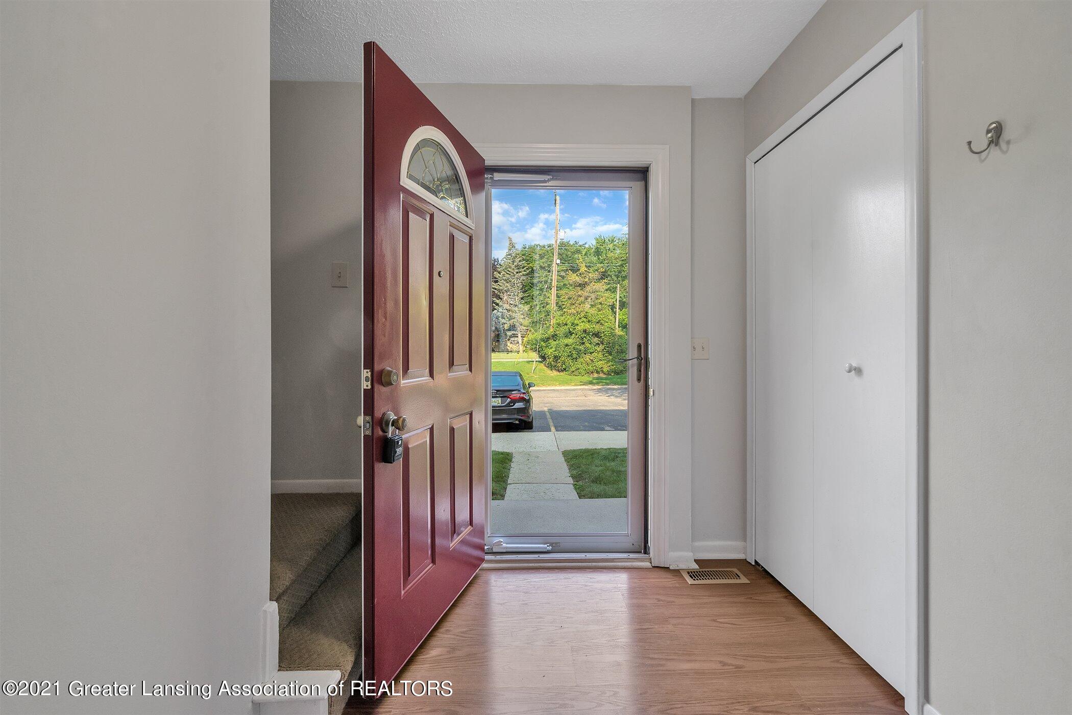 5794 Okemos Road, Unit 3 Haslett, MI 48840 - Photo 6 of 34 06-5794 Okemos Rd, Unit 3 - Windowstill