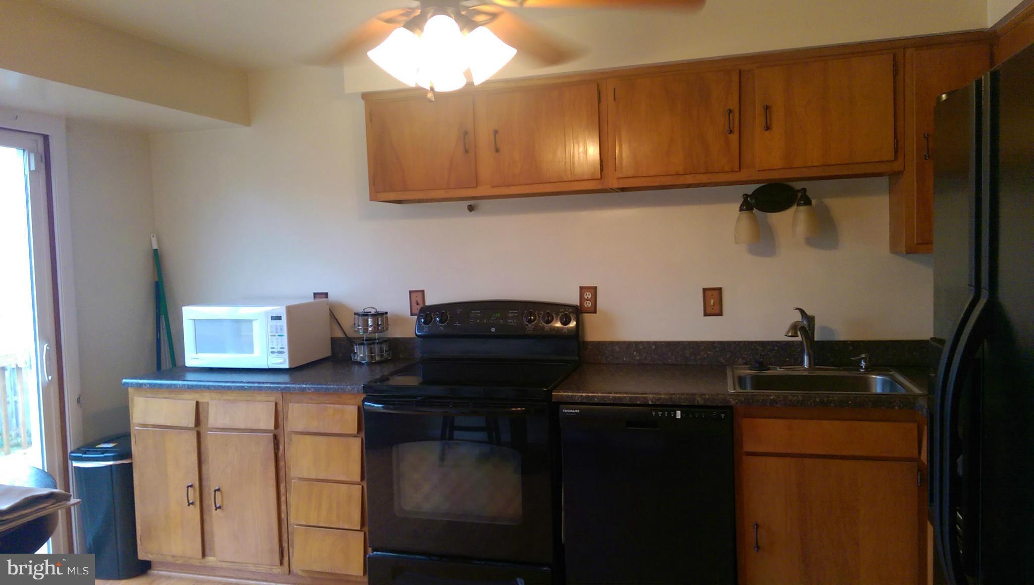 12914 Clarion Road Fort Washington, MD 20744 - Photo 4 of 12 Kitchen