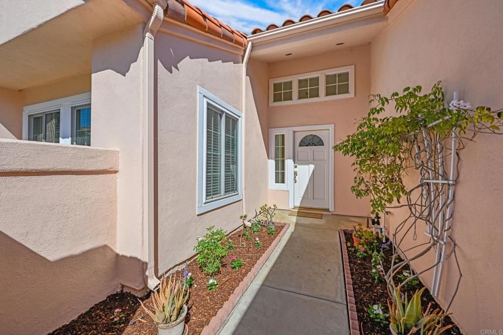 1242 Rue St Moritz San Marcos, CA 92078 - Photo 2 of 38 Gallery Image 2