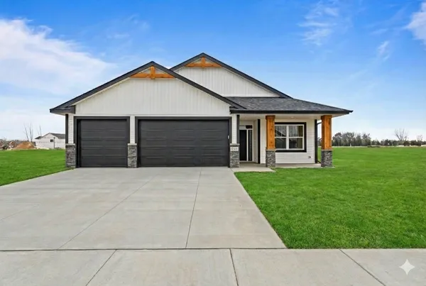 $469,900 | 704 7th Avenue Northeast, Isanti, MN 55040