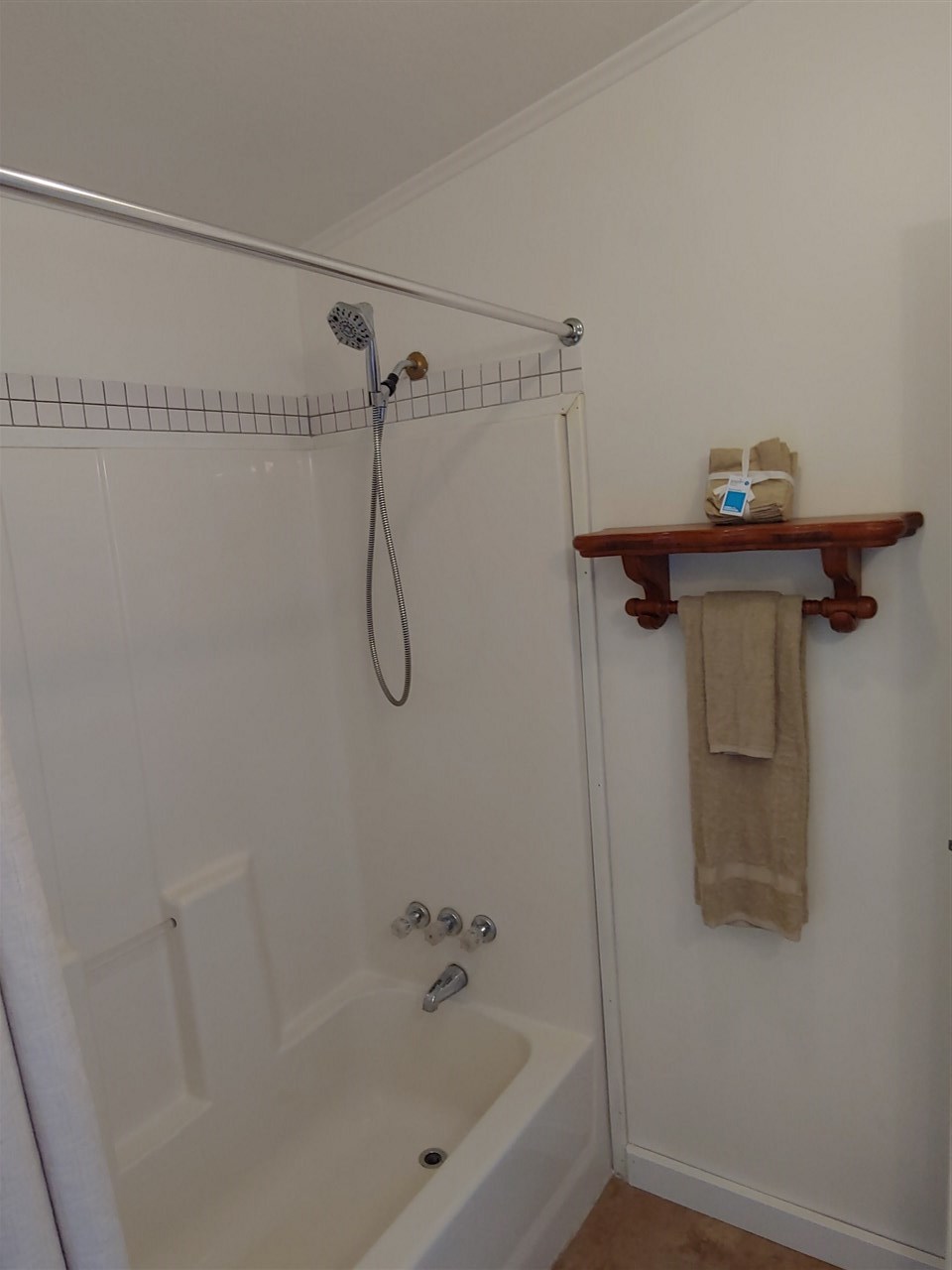 4508 Whittier Road Clayton, WA 99110 - Photo 9 of 20 Gallery Image 9