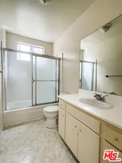 $2,250 | 935 North Alfred Street, Unit 8, Los Angeles, CA 90069