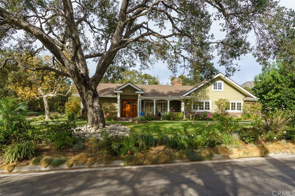 2127 Lyans Drive La Canada Flintridge, CA 91011 - Photo 2 of 57