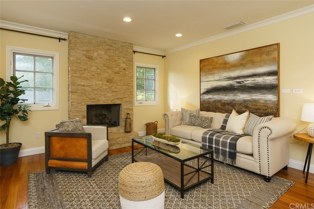 2127 Lyans Drive La Canada Flintridge, CA 91011 - Photo 16 of 57