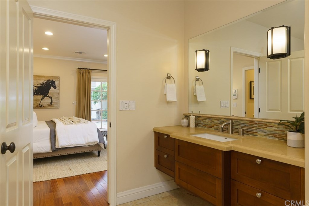 2127 Lyans Drive La Canada Flintridge, CA 91011 - Photo 25 of 57