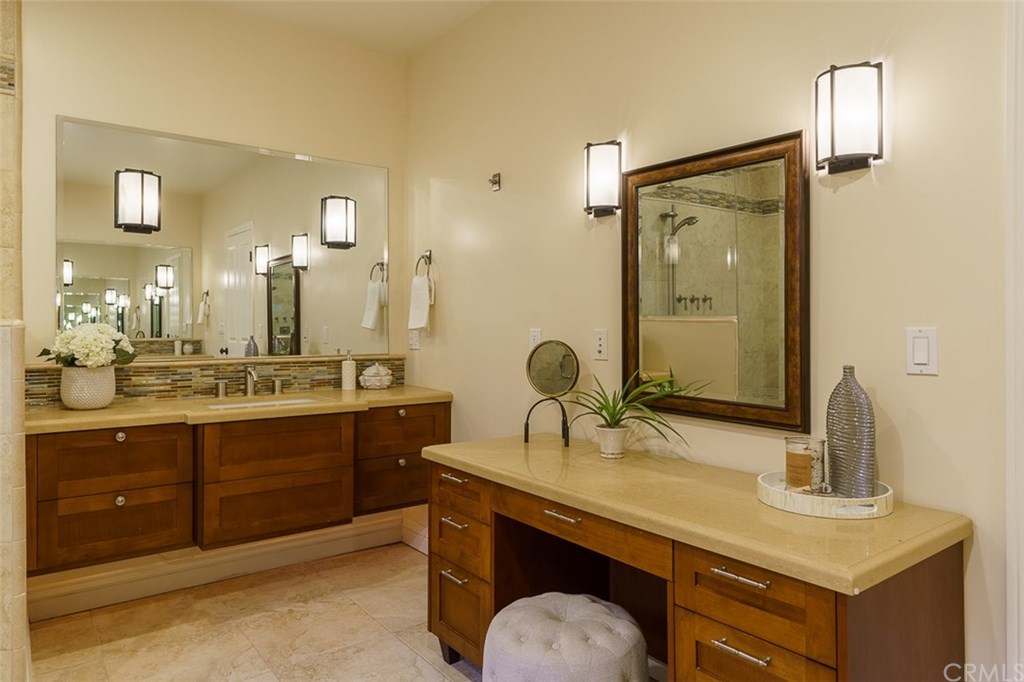 2127 Lyans Drive La Canada Flintridge, CA 91011 - Photo 27 of 57