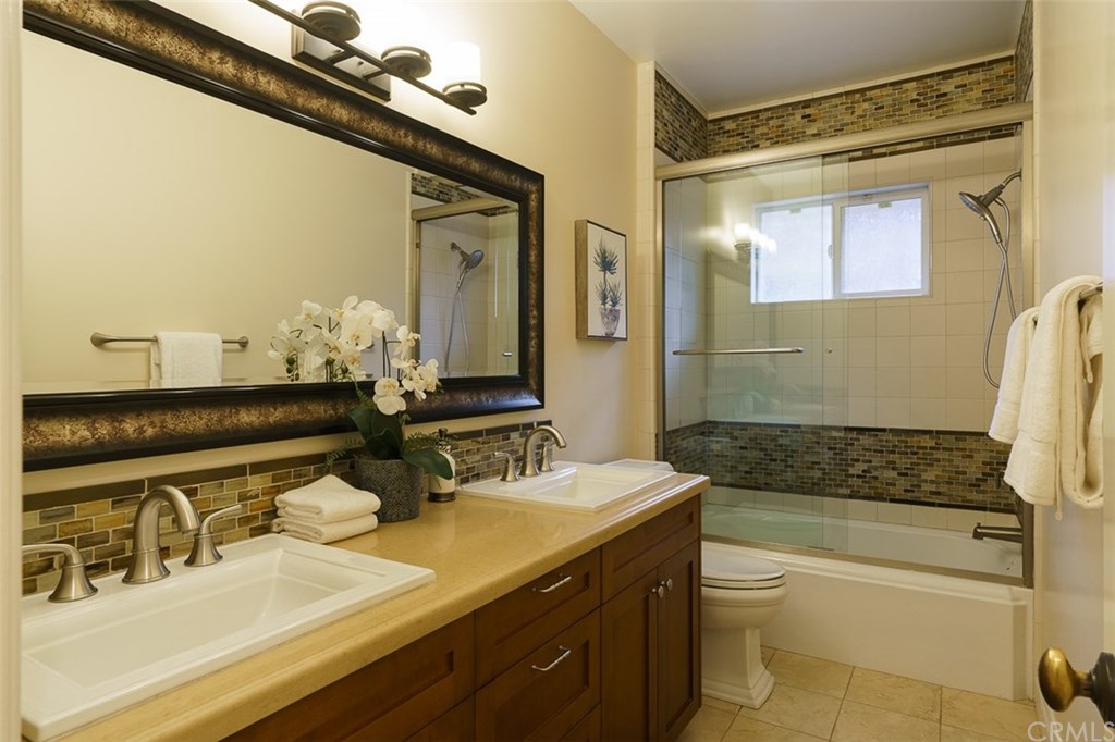 2127 Lyans Drive La Canada Flintridge, CA 91011 - Photo 30 of 57