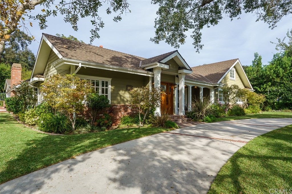 2127 Lyans Drive La Canada Flintridge, CA 91011 - Photo 4 of 57