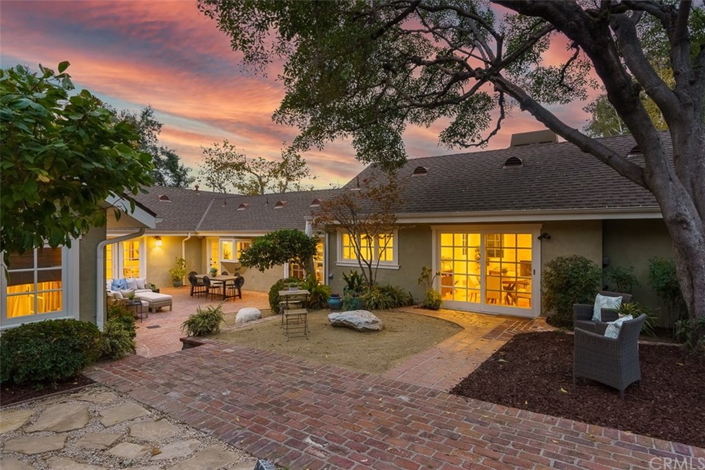 2127 Lyans Drive La Canada Flintridge, CA 91011 - Photo 53 of 57