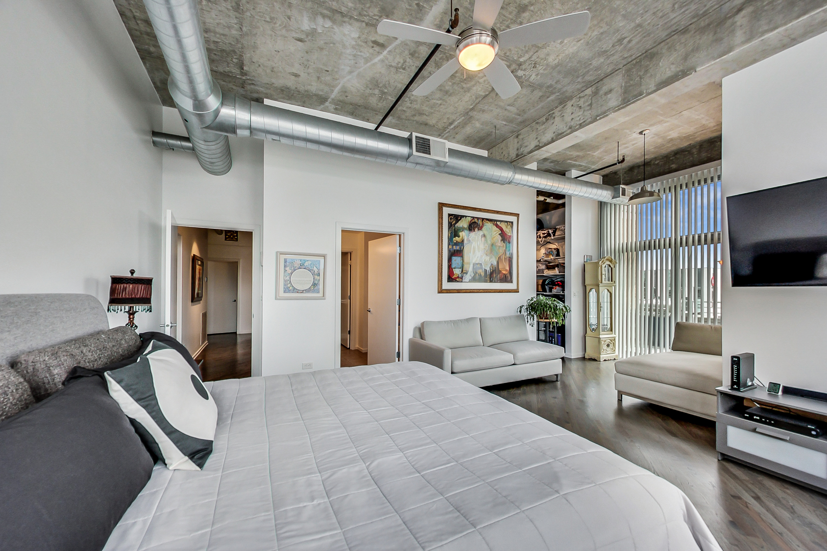 933 West Van Buren Street, Unit 912 Chicago, IL 60607 - Photo 11 of 31