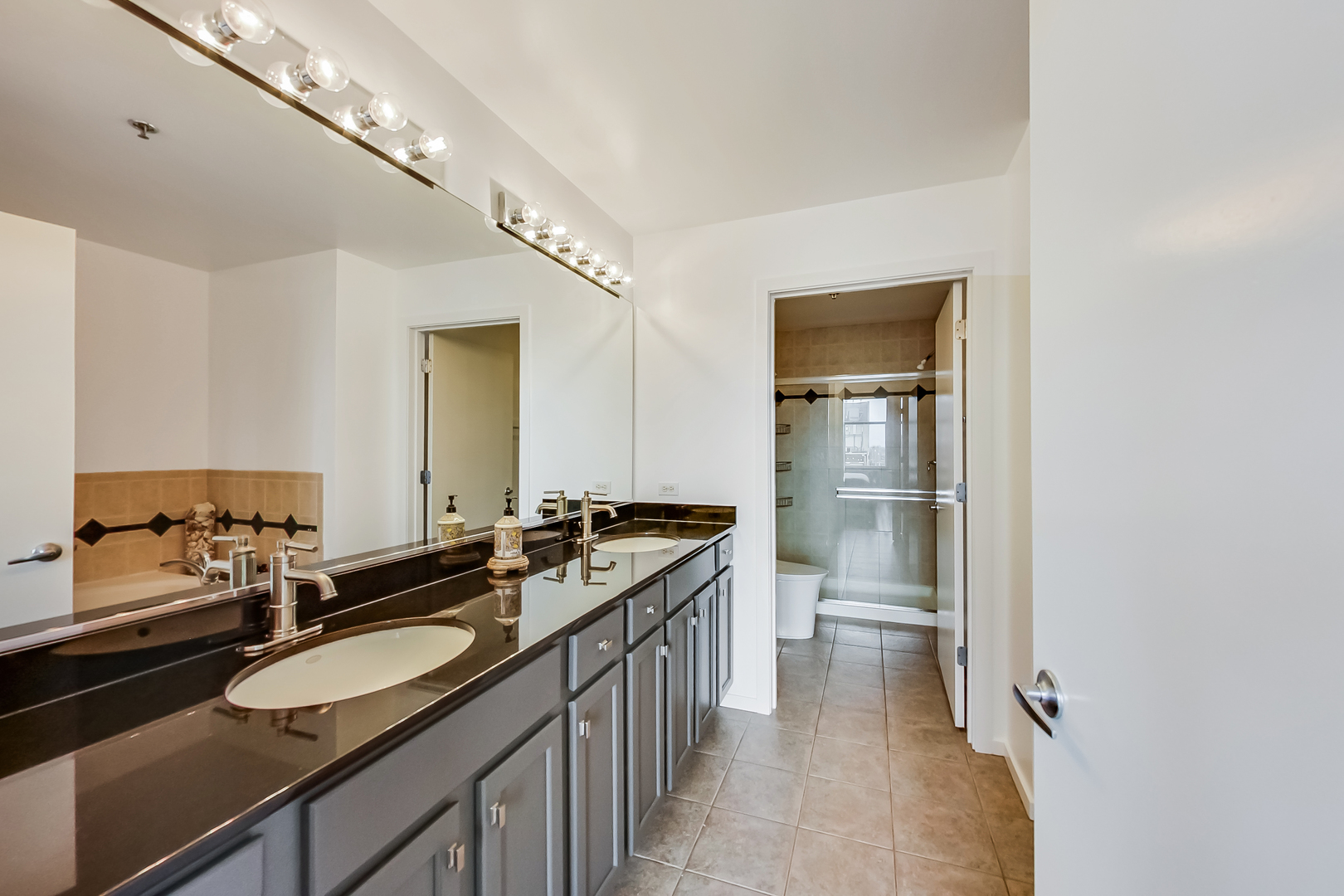 933 West Van Buren Street, Unit 912 Chicago, IL 60607 - Photo 14 of 31