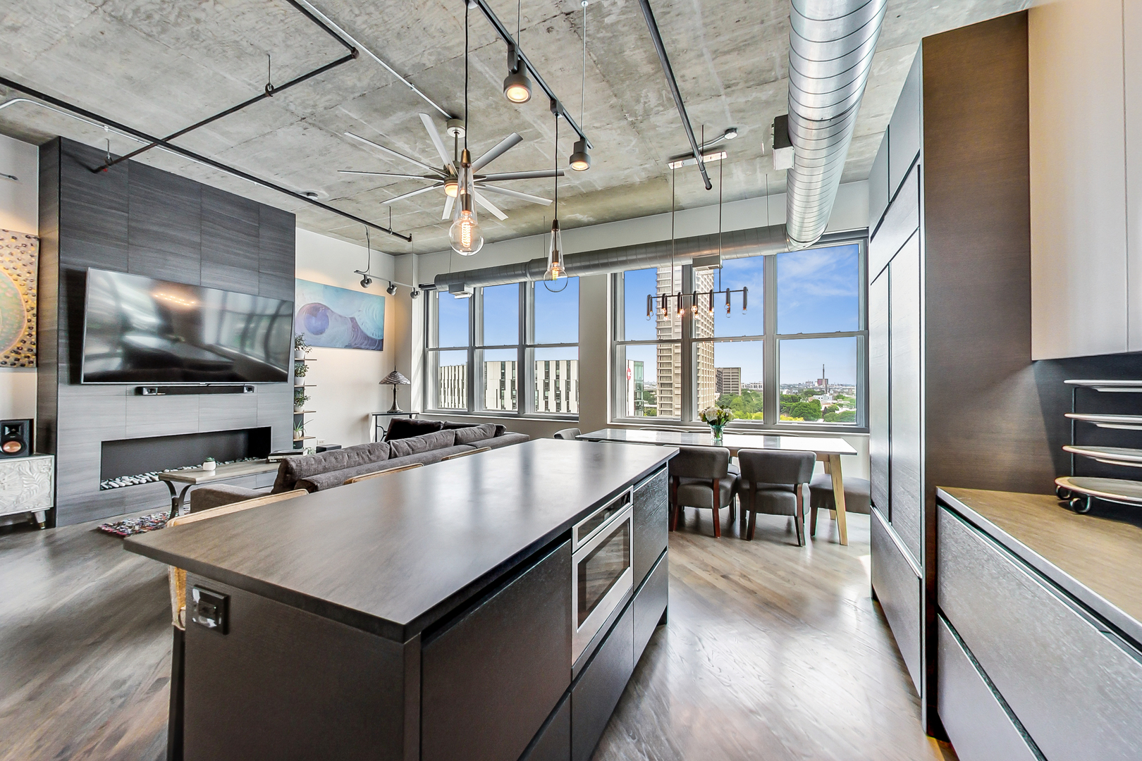 933 West Van Buren Street, Unit 912 Chicago, IL 60607 - Photo 5 of 31