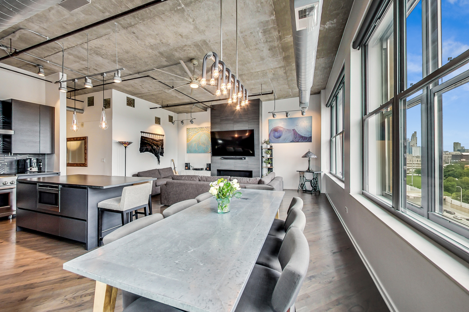 933 West Van Buren Street, Unit 912 Chicago, IL 60607 - Photo 6 of 31