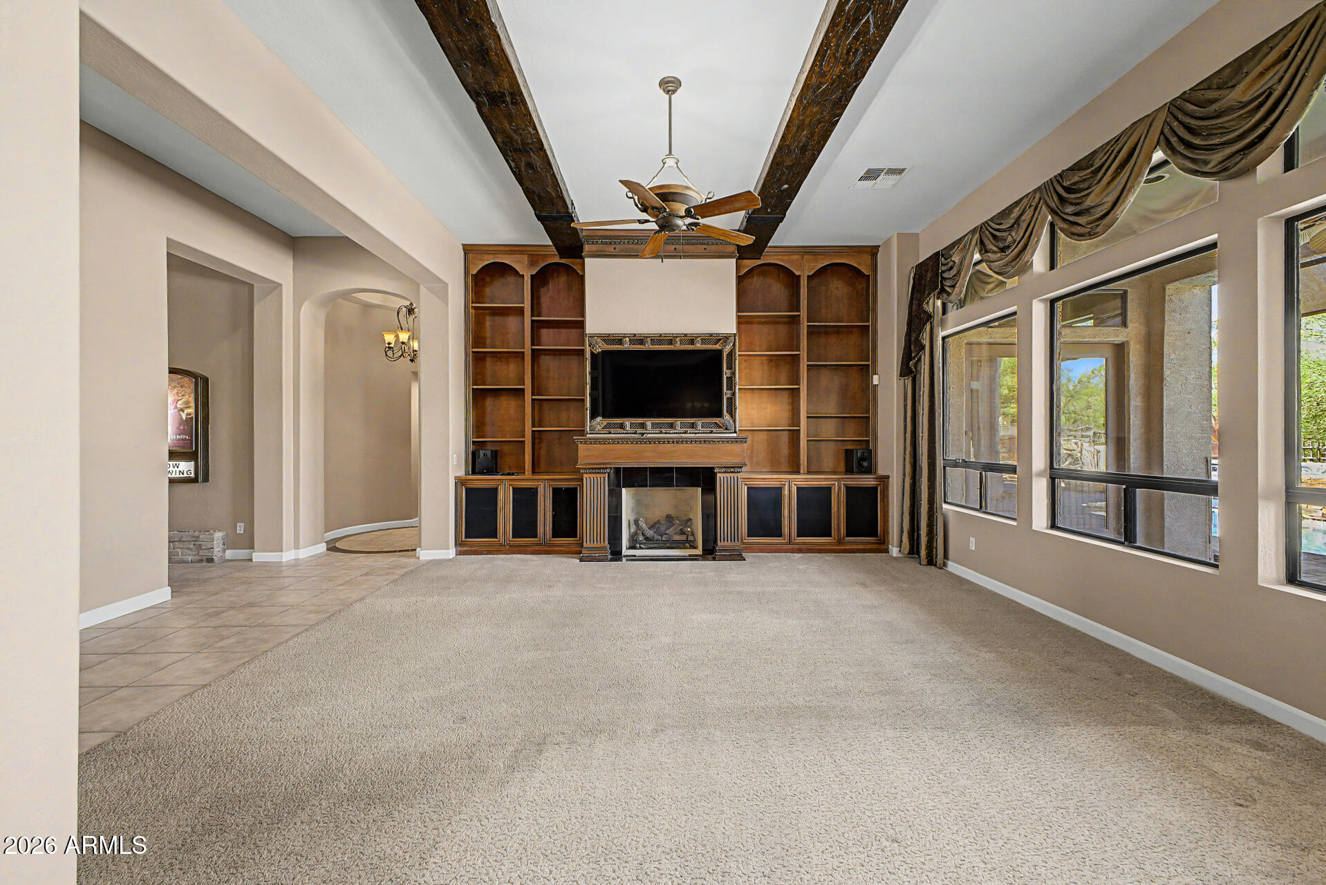 4046 North Silver Ridge Circle Mesa, AZ 85207 - Photo 6 of 61 Living Room