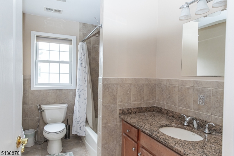 419 Putnam Road Union, NJ 07083 - Photo 5 of 22